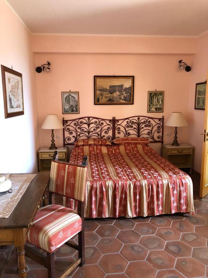 La Capanna Di Giuseppe E Maria Bed & Breakfast Taormina Dış mekan fotoğraf