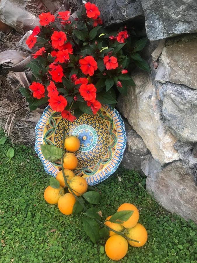 La Capanna Di Giuseppe E Maria Bed & Breakfast Taormina Dış mekan fotoğraf