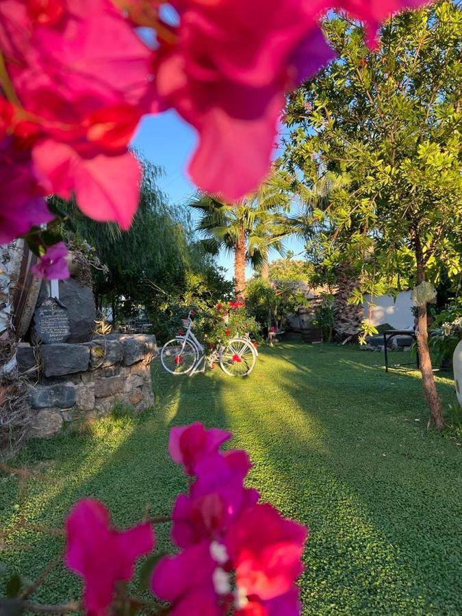 La Capanna Di Giuseppe E Maria Bed & Breakfast Taormina Dış mekan fotoğraf