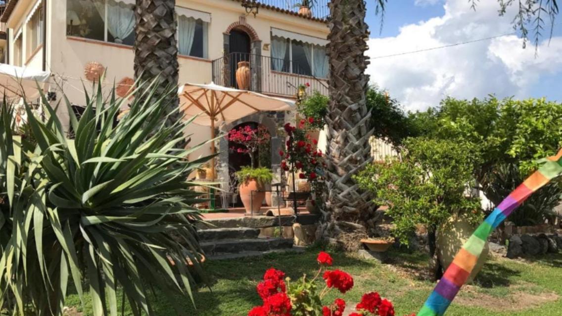 La Capanna Di Giuseppe E Maria Bed & Breakfast Taormina Dış mekan fotoğraf